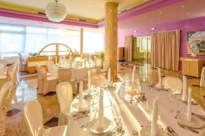 objects/571/110127_Main restaurant Pinia_3.jpg